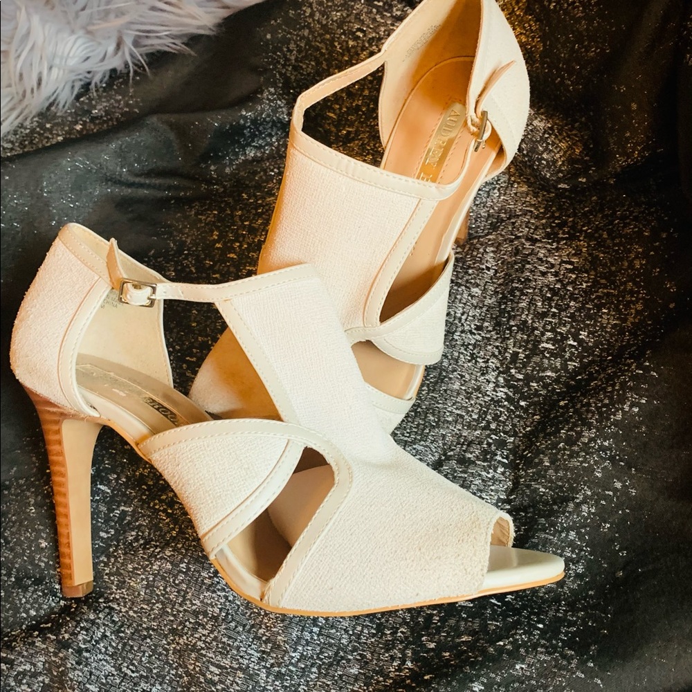 Audrey Brooke Heels Women’s Size 8.5! 😍😍